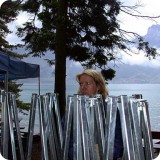 Los gehts erstmal mit Einrichten, und da der Himmel weint, müssen diverse Schutzbauten eingerichtet werden